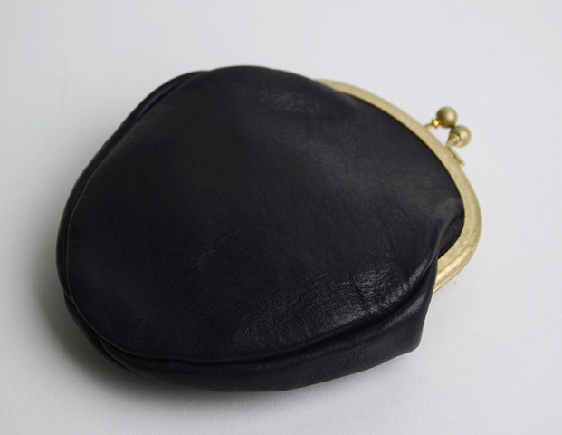 Yammart r&l stitch pouch 刺繍がま口ポーチ(L)|恵文社一乗寺 Yammart r&l stitch pouch 刺繍がま口ポーチ(L)|恵文社一乗寺