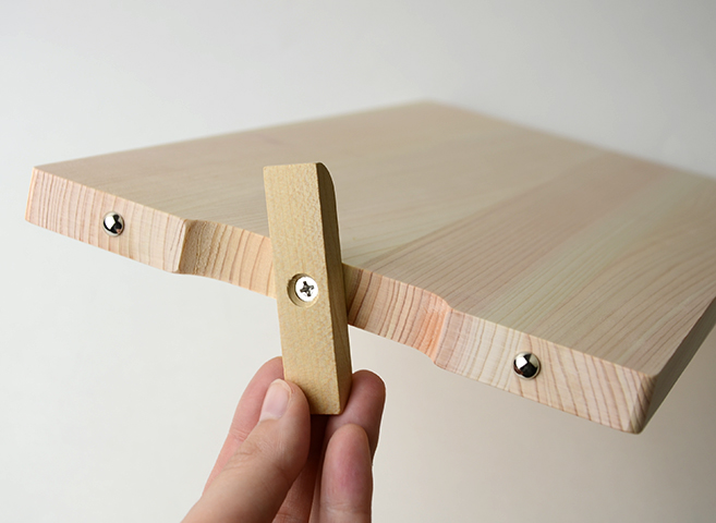 四万十ひのき スタンド付まな板｜恵文社一乗寺店 オンラインショップ