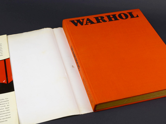 WARHOL、Gun、希少画集画、新品額装付 Guns | Contemporary Curated | 2023 | Sotheby's